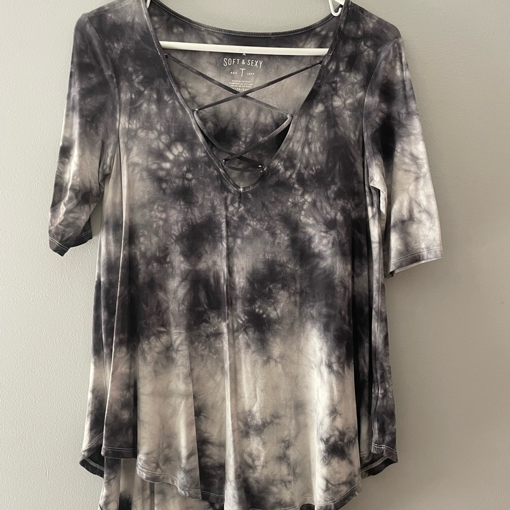 American Eagle soft and sexy crisscross tee